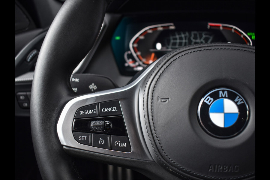 BMW 1-serie 118i EXECUTIVE EDITION | M-SPORT | AMBIANCE INTERIEUR | FULL-LED | TREKHAAK | CARPLAY | 19 INCH | M-SPORT BRAKE | DAB+ | SHADOW-