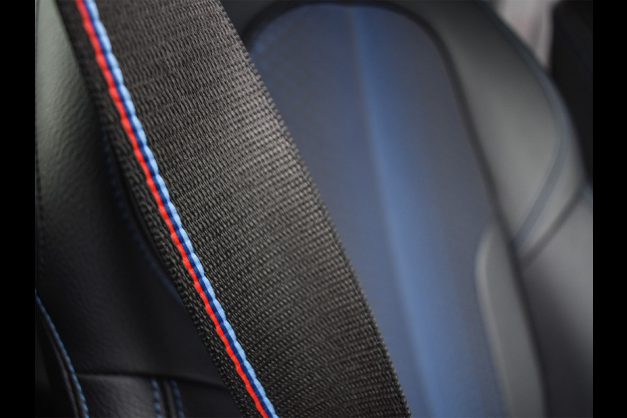 BMW 1-serie 118i EXECUTIVE EDITION | M-SPORT | AMBIANCE INTERIEUR | FULL-LED | TREKHAAK | CARPLAY | 19 INCH | M-SPORT BRAKE | DAB+ | SHADOW-