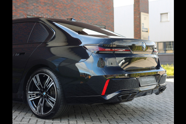 BMW 7 Serie M760e xDrive *SkyLounge*Executive*Bow&Wil*