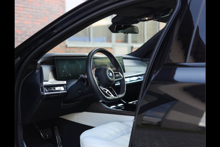 BMW 7 Serie M760e xDrive *SkyLounge*Executive*Bow&Wil*