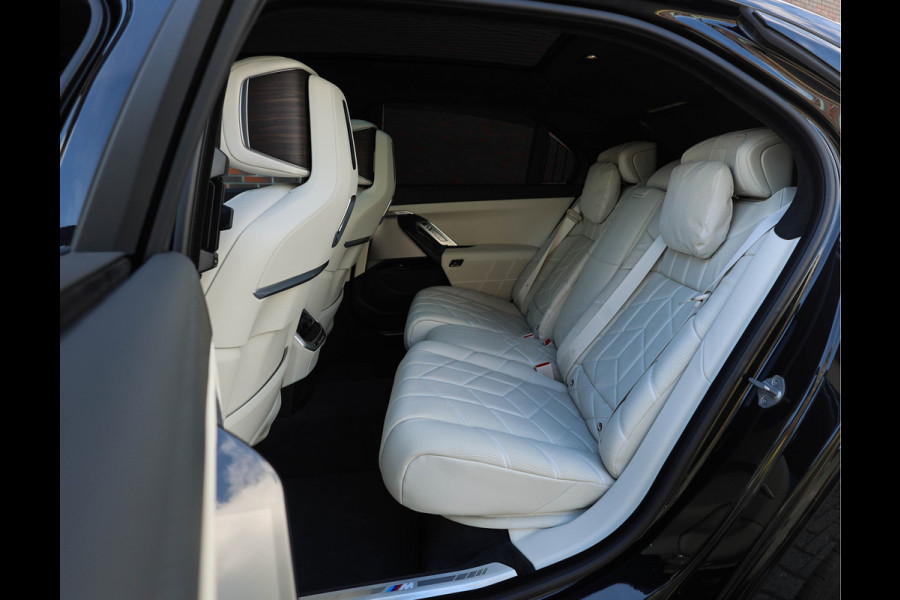 BMW 7 Serie M760e xDrive *SkyLounge*Executive*Bow&Wil*