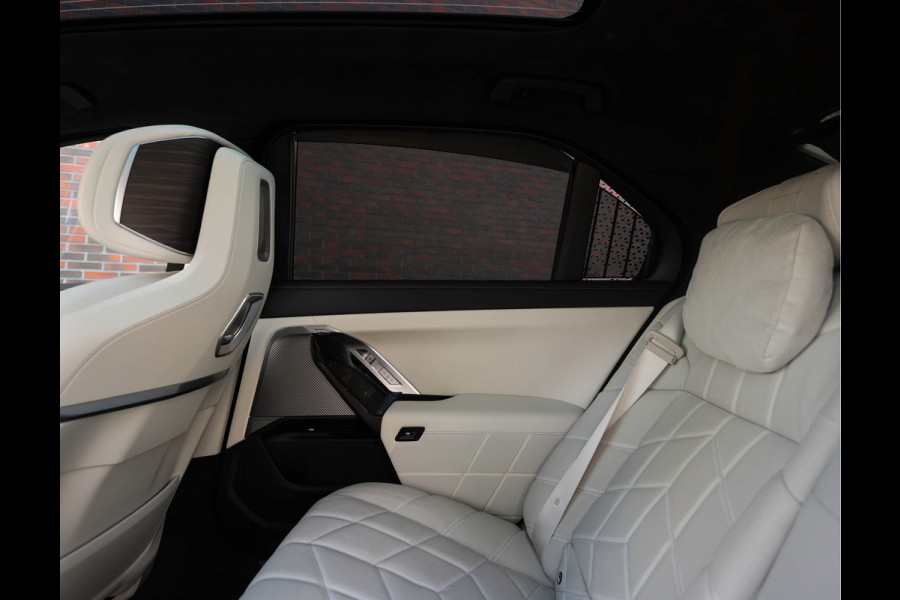 BMW 7 Serie M760e xDrive *SkyLounge*Executive*Bow&Wil*