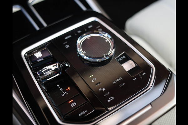 BMW 7 Serie M760e xDrive *SkyLounge*Executive*Bow&Wil*