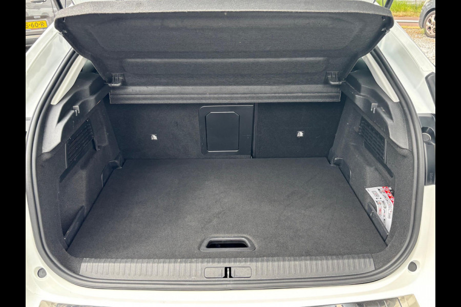 Citroën Ë-C4 Shine Pack Business 50 kWh | Rijklaar geleverd, 12 maanden BOVAG garantie! |