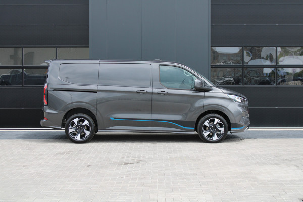 Ford Transit Custom 320 2.0 TDCI L1H1 Sport 170pk - 2x Schuifdeur - 19" LM velgen - ACC - Blind spot - Navi - Camera - Verwarmd stuur - 70l tank - R