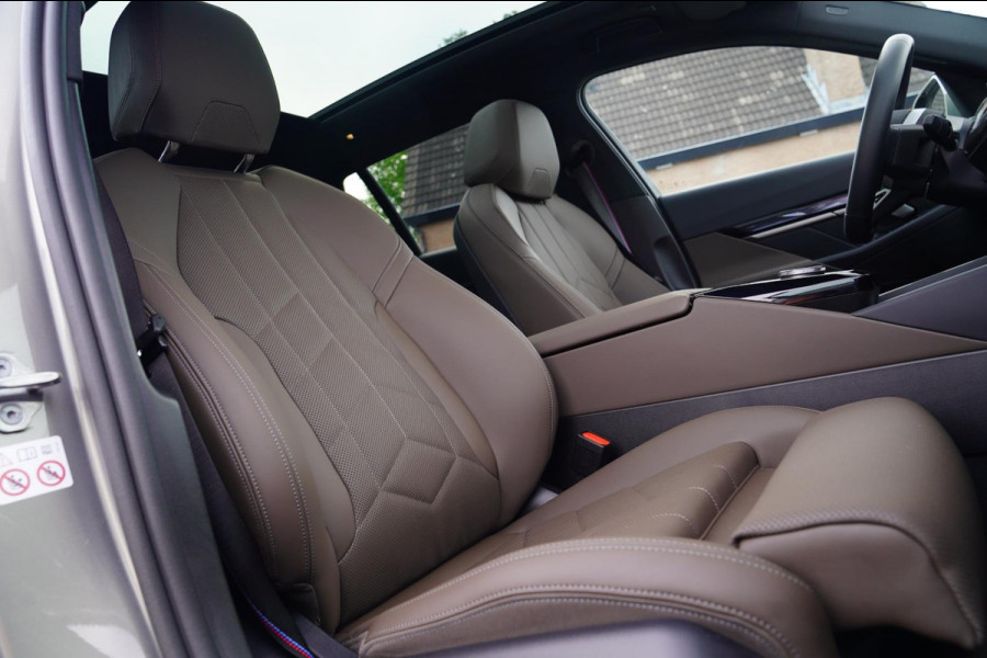 BMW i5 I5 eDrive40 M-pakket | Iconic Glow | Stoelkoeling | Panorama | BMW Driving Assistant| Harman/Kardon | 340PK | Swarovski |