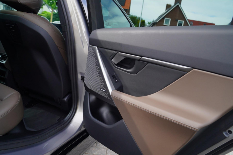 BMW i5 I5 eDrive40 M-pakket | Iconic Glow | Stoelkoeling | Panorama | BMW Driving Assistant| Harman/Kardon | 340PK | Swarovski |