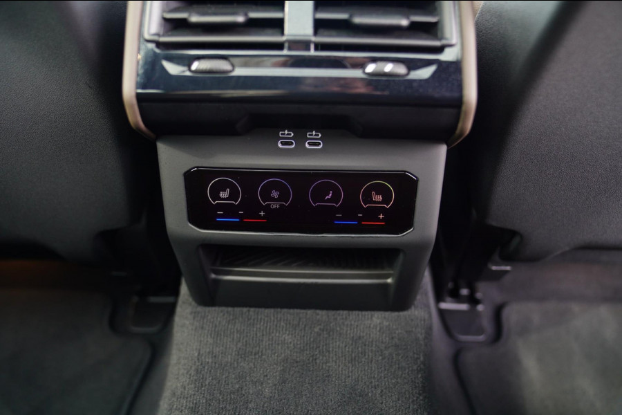 BMW i5 I5 eDrive40 M-pakket | Iconic Glow | Stoelkoeling | Panorama | BMW Driving Assistant| Harman/Kardon | 340PK | Swarovski |