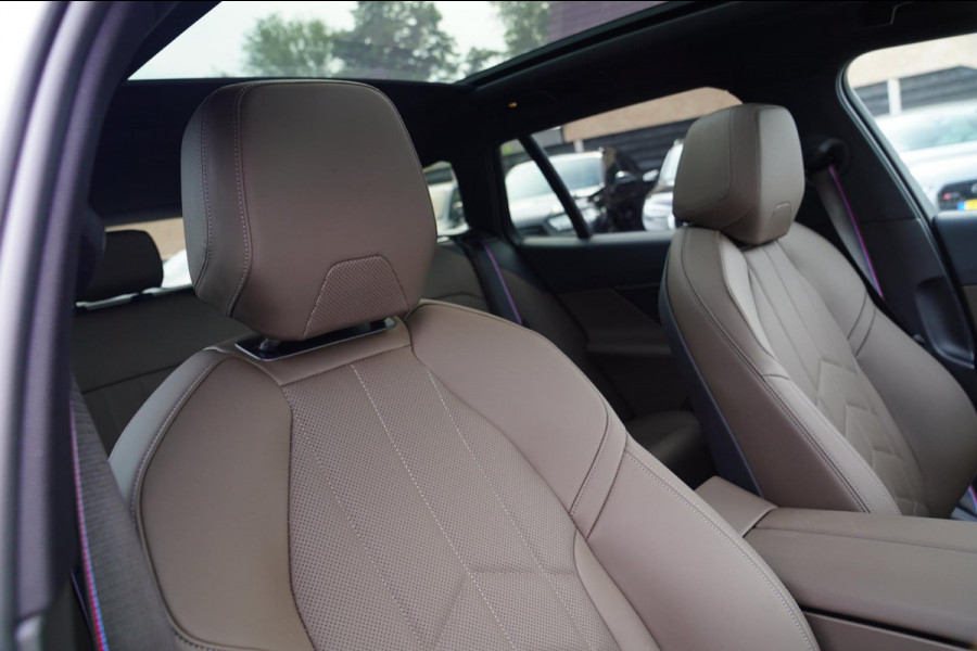 BMW i5 I5 eDrive40 M-pakket | Iconic Glow | Stoelkoeling | Panorama | BMW Driving Assistant| Harman/Kardon | 340PK | Swarovski |