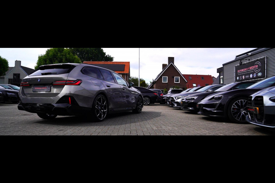 BMW i5 I5 eDrive40 M-pakket | Iconic Glow | Stoelkoeling | Panorama | BMW Driving Assistant| Harman/Kardon | 340PK | Swarovski |