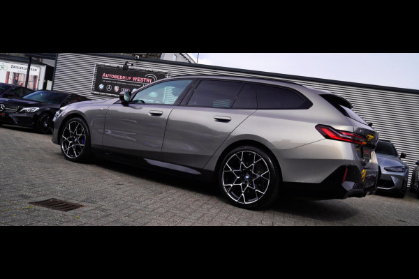 BMW i5 I5 eDrive40 M-pakket | Iconic Glow | Stoelkoeling | Panorama | BMW Driving Assistant| Harman/Kardon | 340PK | Swarovski |