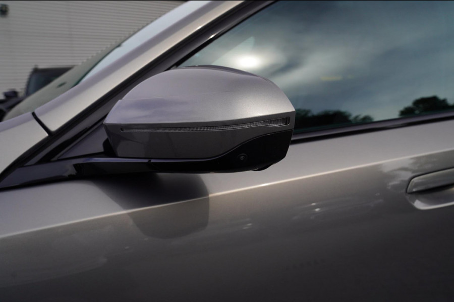 BMW i5 I5 eDrive40 M-pakket | Iconic Glow | Stoelkoeling | Panorama | BMW Driving Assistant| Harman/Kardon | 340PK | Swarovski |