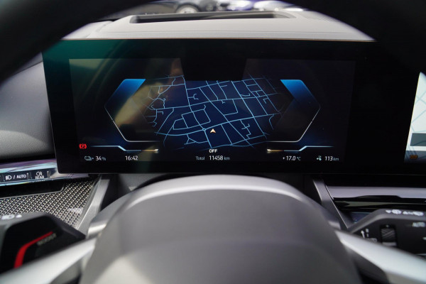 BMW i5 I5 eDrive40 M-pakket | Iconic Glow | Stoelkoeling | Panorama | BMW Driving Assistant| Harman/Kardon | 340PK | Swarovski |