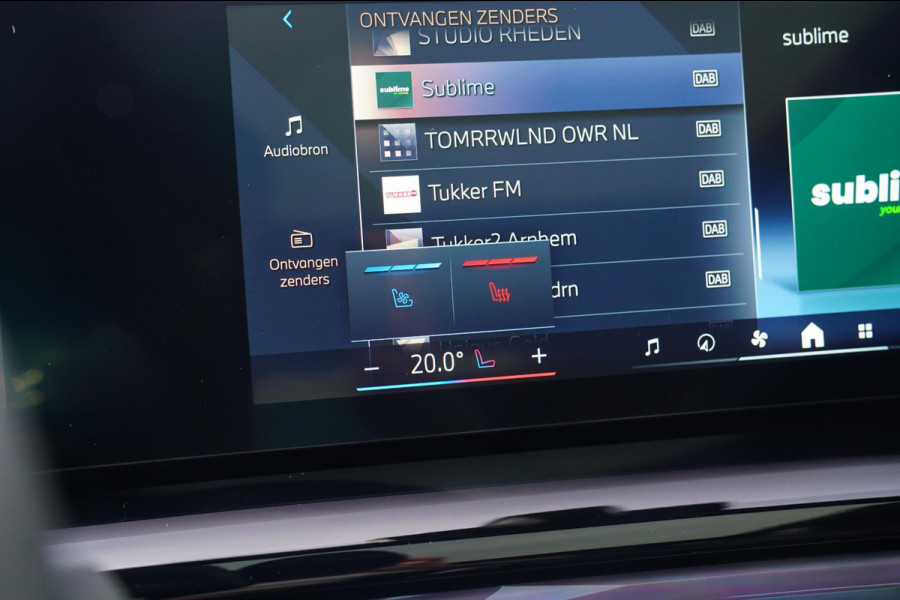 BMW i5 I5 eDrive40 M-pakket | Iconic Glow | Stoelkoeling | Panorama | BMW Driving Assistant| Harman/Kardon | 340PK | Swarovski |