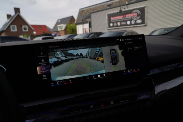 BMW i5 I5 eDrive40 M-pakket | Iconic Glow | Stoelkoeling | Panorama | BMW Driving Assistant| Harman/Kardon | 340PK | Swarovski |