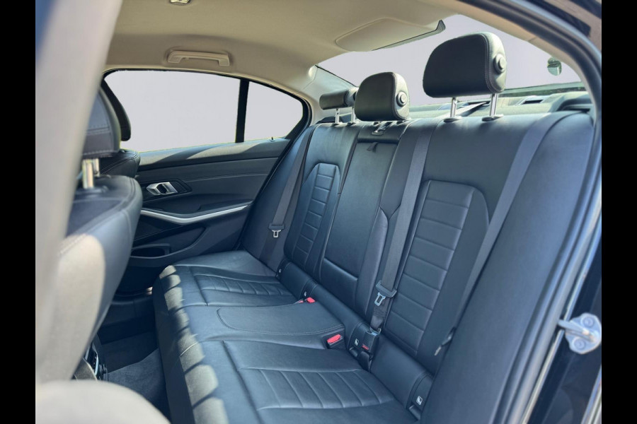 BMW 3-serie 320i High Executive Edition, nieuw model, Nederlandse auto met nationale auto pas