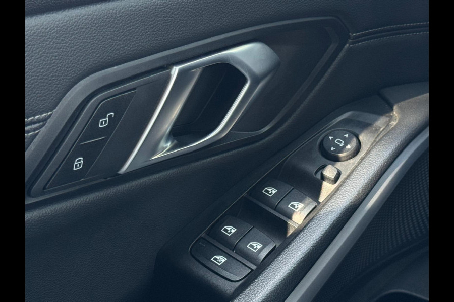 BMW 3-serie 320i High Executive Edition, nieuw model, Nederlandse auto met nationale auto pas