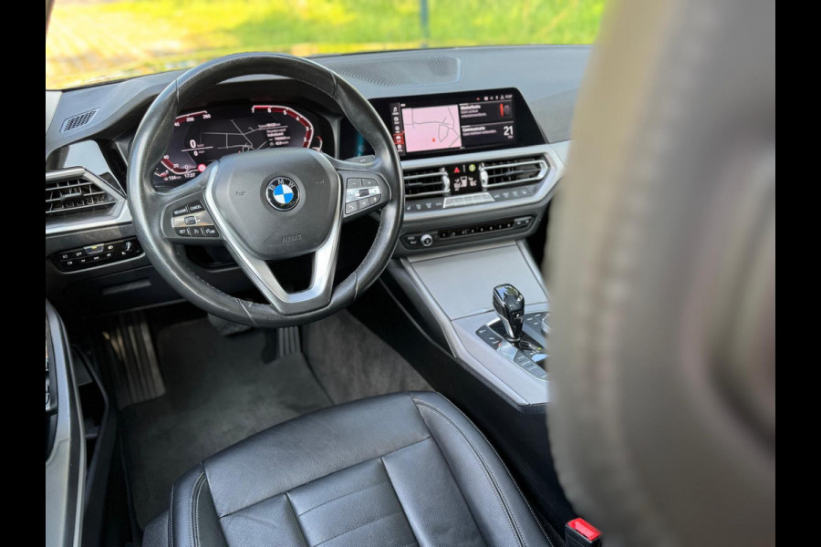 BMW 3-serie 320i High Executive Edition, nieuw model, Nederlandse auto met nationale auto pas