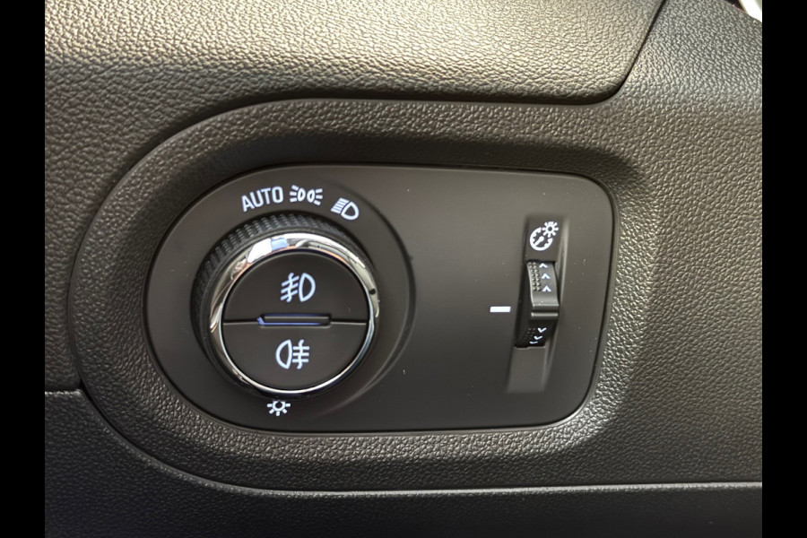 Opel Grandland X Turbo 1.2 Ultimate APPLE CARPLAY LANE-ASSIST NAVIGATIE CAMERA LEDER CRUISE AIRCO PDC STOEL/ STUURVERWARMING