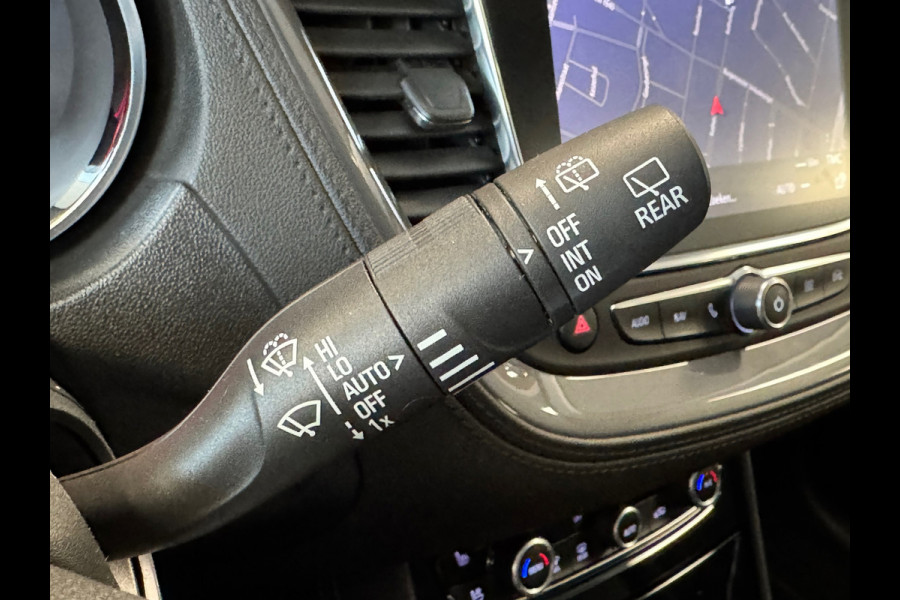 Opel Grandland X Turbo 1.2 Ultimate APPLE CARPLAY LANE-ASSIST NAVIGATIE CAMERA LEDER CRUISE AIRCO PDC STOEL/ STUURVERWARMING