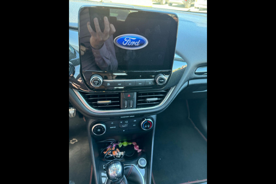 Ford Fiesta 1.0 EcoBoost ST-Line 125pk | SYNC 3 Navigatie | Trekhaak