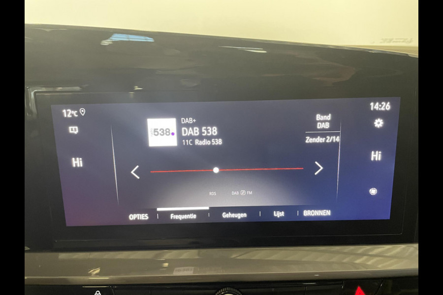 Opel Mokka 1.2 130pk Turbo Automaat Ultimate Navigatie Apple Carplay/Android Auto Camera Parkeersensoren achter Crusie Control Stoel-en stuurverwarming Ledverlichting Getinte ramen Climate Control