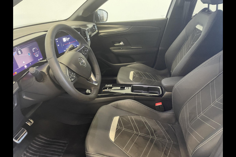 Opel Mokka 1.2 130pk Turbo Automaat Ultimate Navigatie Apple Carplay/Android Auto Camera Parkeersensoren achter Crusie Control Stoel-en stuurverwarming Ledverlichting Getinte ramen Climate Control
