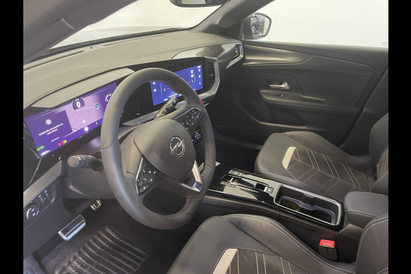Opel Mokka 1.2 130pk Turbo Automaat Ultimate Navigatie Apple Carplay/Android Auto Camera Parkeersensoren achter Crusie Control Stoel-en stuurverwarming Ledverlichting Getinte ramen Climate Control