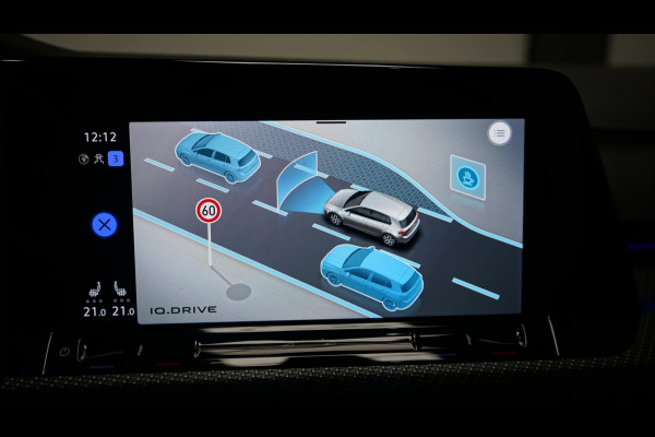Volkswagen Golf VIII 1.5 eTSI R-Line ACC-AMBIANCE-CAMERA-HARMAN KARDON-IQ LIGHT-PANORAMA-NAVIGATIE
