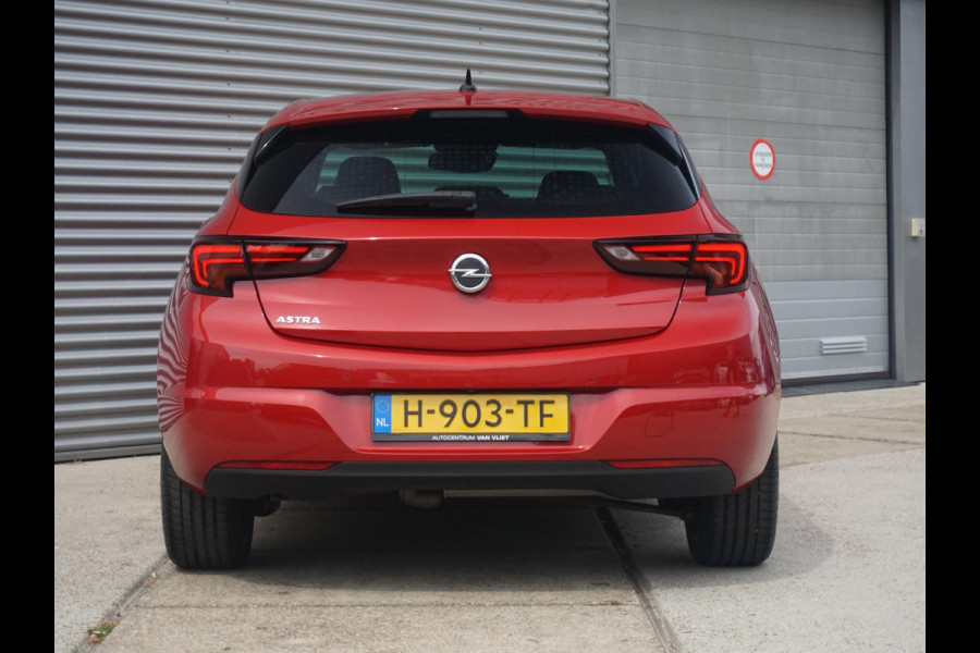 Opel Astra 1.2 Turbo 130 Pk Elegance | Navigatie Pro | Lederen bekleding | Winterpack | Climate Control | Parkeersensoren/Camera  | Privacy Glass |  Carplay/AndroidAuto |