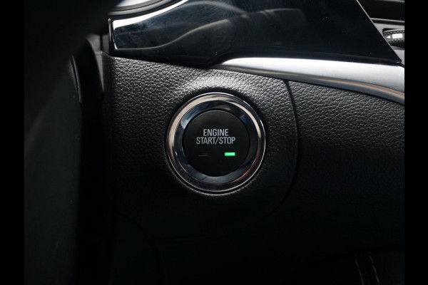 Opel Astra 1.2 Turbo 130 Pk Elegance | Navigatie Pro | Lederen bekleding | Winterpack | Climate Control | Parkeersensoren/Camera  | Privacy Glass |  Carplay/AndroidAuto |