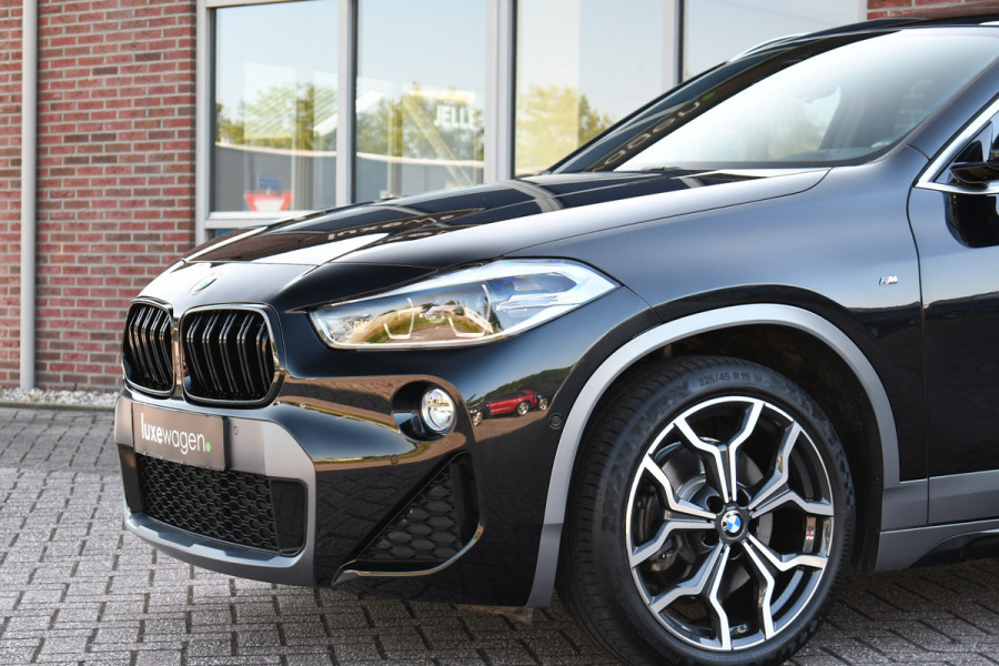 BMW X2 sDrive20i 192pk M-Sport X Pano HUD 19inch Adp-LED El-Klep