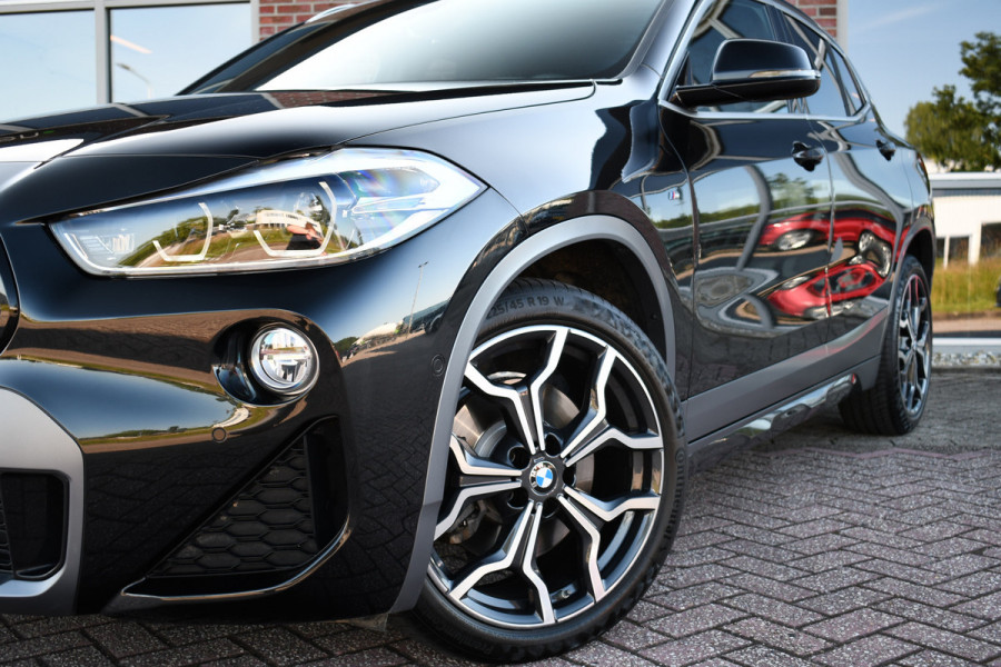 BMW X2 sDrive20i 192pk M-Sport X Pano HUD 19inch Adp-LED El-Klep