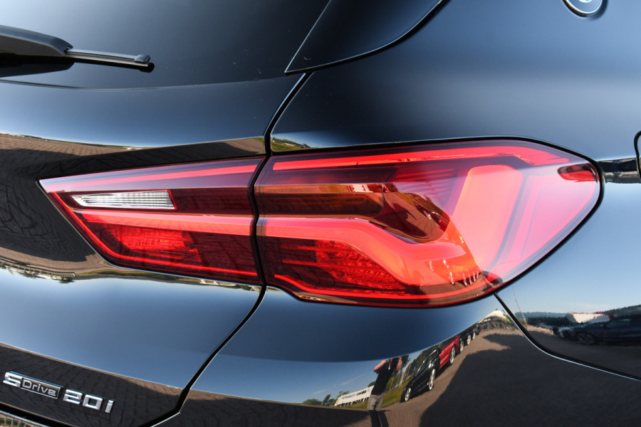 BMW X2 sDrive20i 192pk M-Sport X Pano HUD 19inch Adp-LED El-Klep