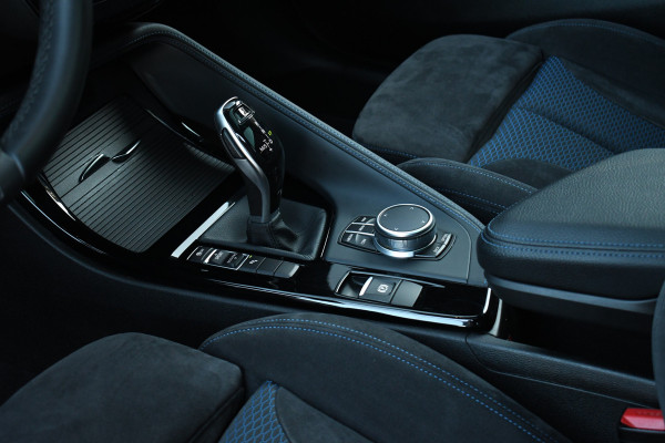 BMW X2 sDrive20i 192pk M-Sport X Pano HUD 19inch Adp-LED El-Klep