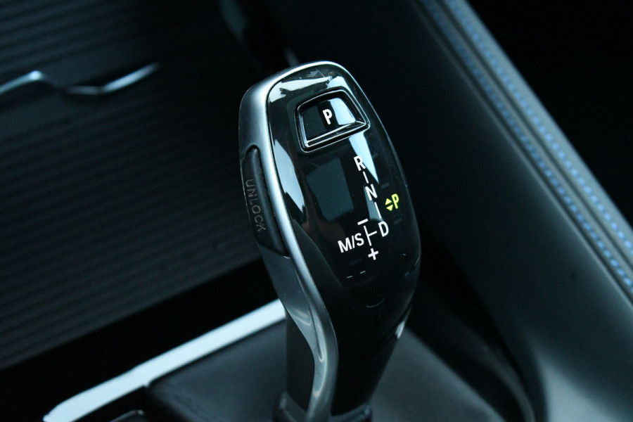 BMW X2 sDrive20i 192pk M-Sport X Pano HUD 19inch Adp-LED El-Klep