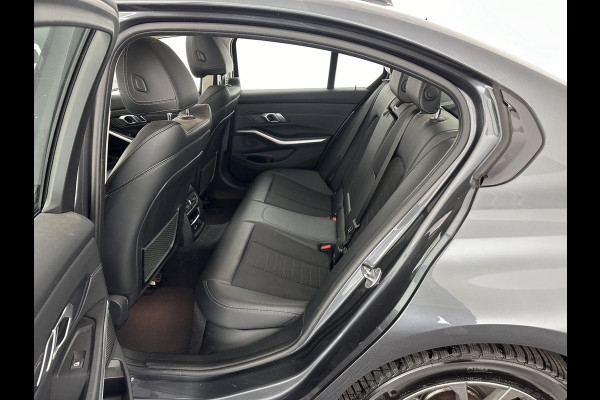 BMW 3-serie 320i Executive Edition Sport-Line Aut. *PANO | LEATHER-MICROFIBRE | FULL-LED | DIGI-COCKPIT | SPORT-SEATS | HIFI-SOUND | NAVI-FULLMAP | AMBIENT-LIGHT | ECC | CARPLAY | DAB | PDC | CRUISE | 17''ALU*