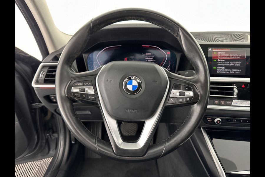 BMW 3-serie 320i Executive Edition Sport-Line Aut. *PANO | LEATHER-MICROFIBRE | FULL-LED | DIGI-COCKPIT | SPORT-SEATS | HIFI-SOUND | NAVI-FULLMAP | AMBIENT-LIGHT | ECC | CARPLAY | DAB | PDC | CRUISE | 17''ALU*