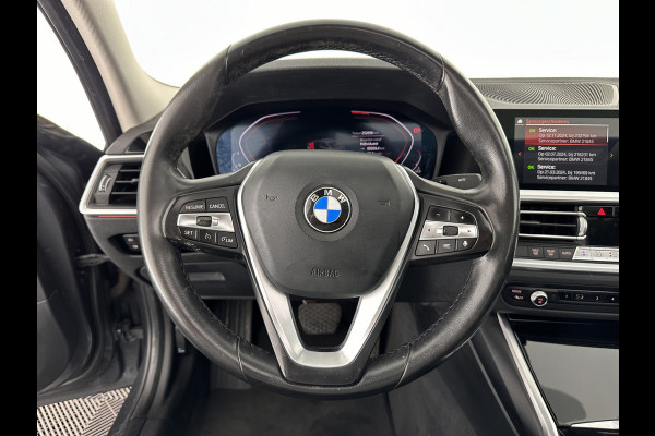 BMW 3-serie 320i Executive Edition Sport-Line Aut. *PANO | LEATHER-MICROFIBRE | FULL-LED | DIGI-COCKPIT | SPORT-SEATS | HIFI-SOUND | NAVI-FULLMAP | AMBIENT-LIGHT | ECC | CARPLAY | DAB | PDC | CRUISE | 17''ALU*