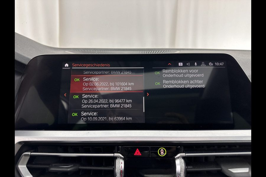 BMW 3-serie 320i Executive Edition Sport-Line Aut. *PANO | LEATHER-MICROFIBRE | FULL-LED | DIGI-COCKPIT | SPORT-SEATS | HIFI-SOUND | NAVI-FULLMAP | AMBIENT-LIGHT | ECC | CARPLAY | DAB | PDC | CRUISE | 17''ALU*