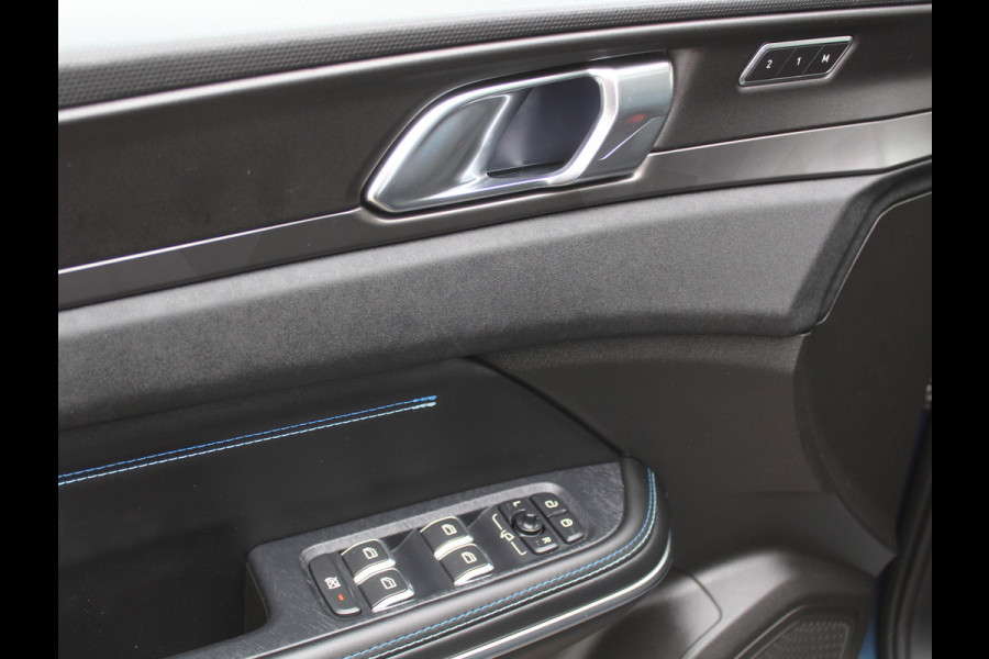 Lynk & Co 01 1.5 12 X OP VOORRAAD V.A. 40.000 KM | CARPLAY | 360CAMERA | DAB | PANODAK | LED | STOELVERW | ADAPCRUISE | WIFI |