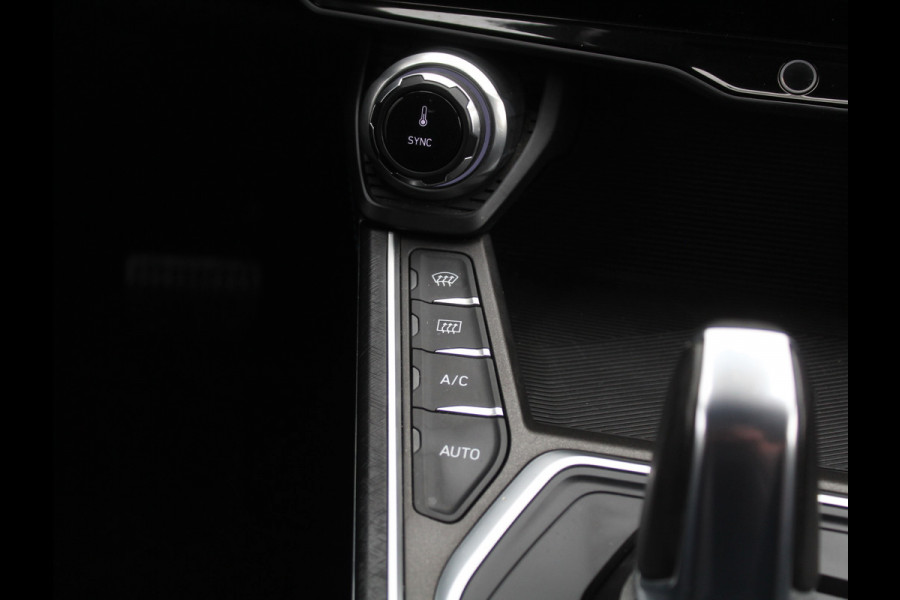Lynk & Co 01 1.5 12 X OP VOORRAAD V.A. 40.000 KM | CARPLAY | 360CAMERA | DAB | PANODAK | LED | STOELVERW | ADAPCRUISE | WIFI |
