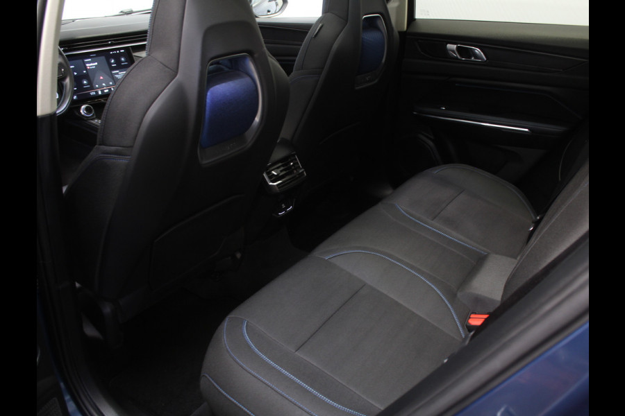 Lynk & Co 01 1.5 12 X OP VOORRAAD V.A. 40.000 KM | CARPLAY | 360CAMERA | DAB | PANODAK | LED | STOELVERW | ADAPCRUISE | WIFI |