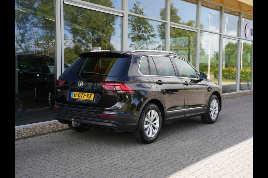 Volkswagen Tiguan 1.5 TSI Comfortline Business | Adaptive Cruise | DAB | Climate Control | Trekhaak