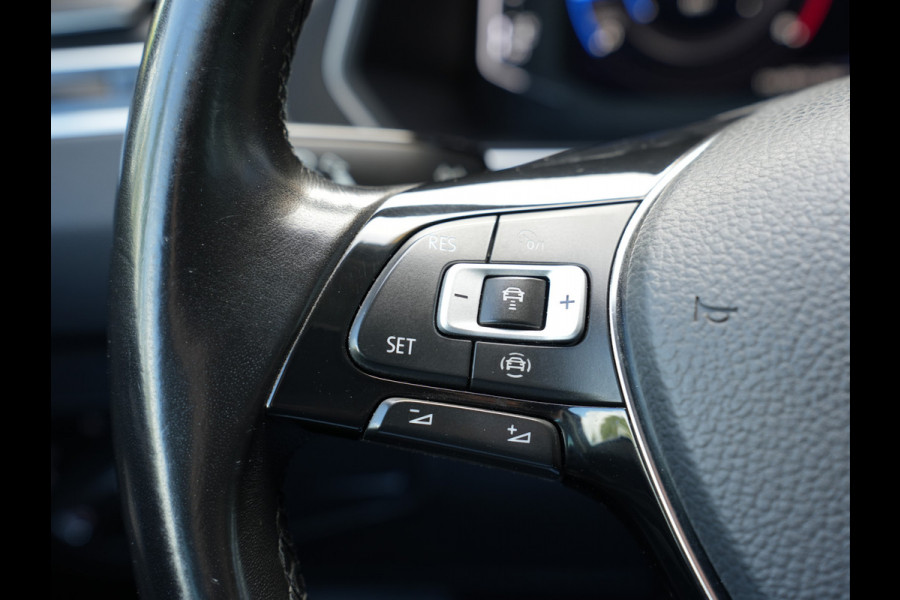 Volkswagen Tiguan 1.5 TSI Comfortline Business | Adaptive Cruise | DAB | Climate Control | Trekhaak