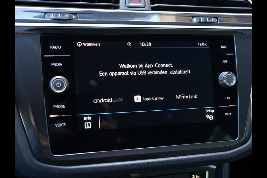 Volkswagen Tiguan 1.5 TSI Comfortline Business | Adaptive Cruise | DAB | Climate Control | Trekhaak