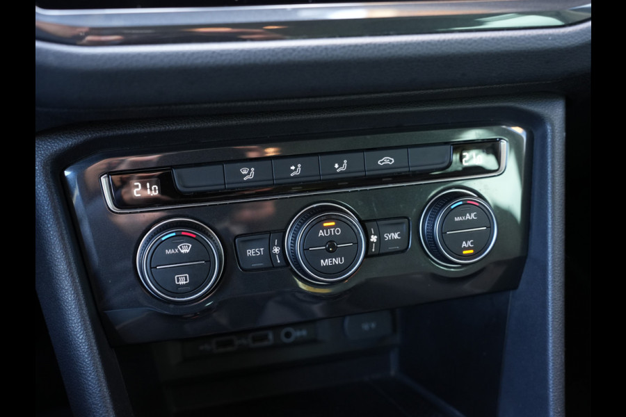 Volkswagen Tiguan 1.5 TSI Comfortline Business | Adaptive Cruise | DAB | Climate Control | Trekhaak