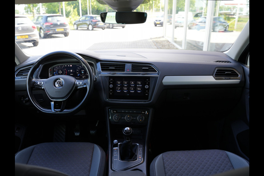 Volkswagen Tiguan 1.5 TSI Comfortline Business | Adaptive Cruise | DAB | Climate Control | Trekhaak