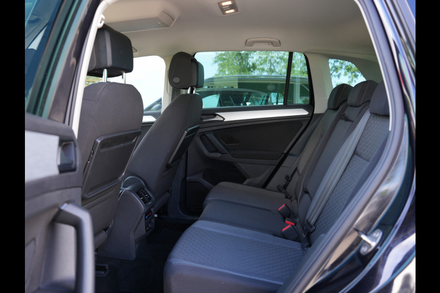 Volkswagen Tiguan 1.5 TSI Comfortline Business | Adaptive Cruise | DAB | Climate Control | Trekhaak
