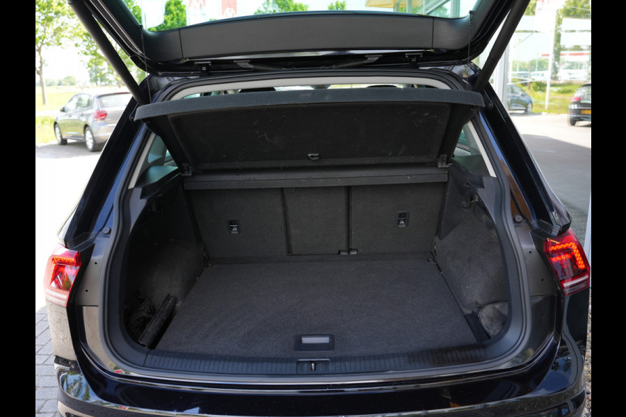 Volkswagen Tiguan 1.5 TSI Comfortline Business | Adaptive Cruise | DAB | Climate Control | Trekhaak
